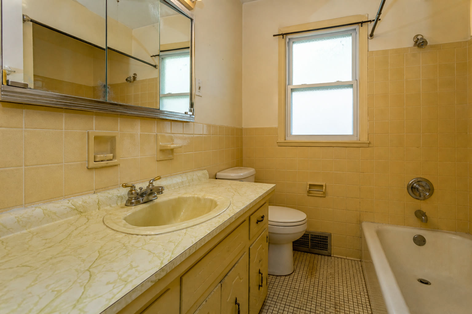 Before: Bathroom Refresh